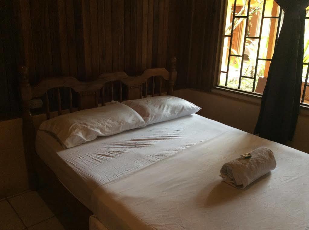 Cabinas El Muellecito Tortuguero Extérieur photo
